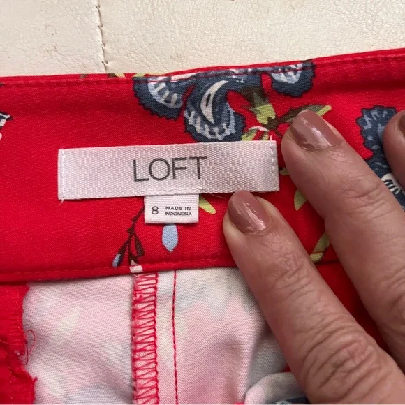 LOFT - RIVIERA FLORAL SHORTS - SIZE 8 - Picture 6 of 6